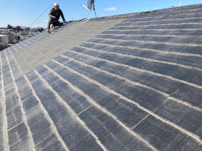 屋根の調査を行います